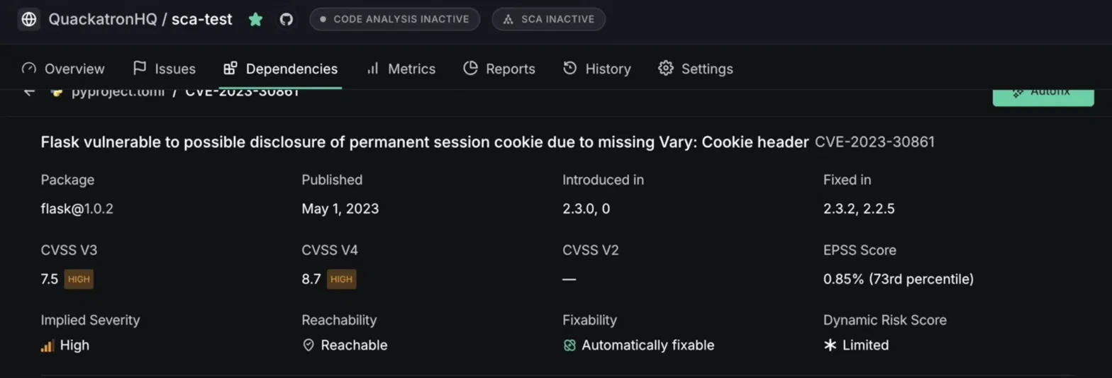 DeepSource CVE detail view showing a Flask session cookie vulnerability marked reachable and automatically fixable